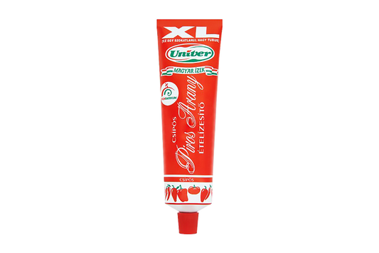 Hungarian hot paprika paste (Piros arany)